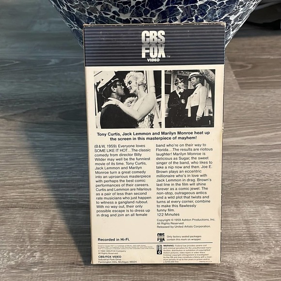 Some like it hot  VHS Marilyn Monroe Vhs movie - Picture 2 of 4